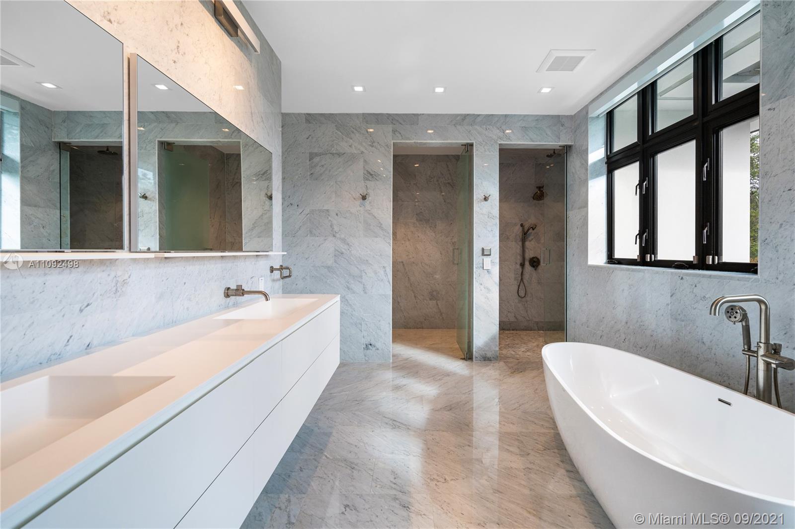 CORAL GABLES RIVIERA SEC - Residential