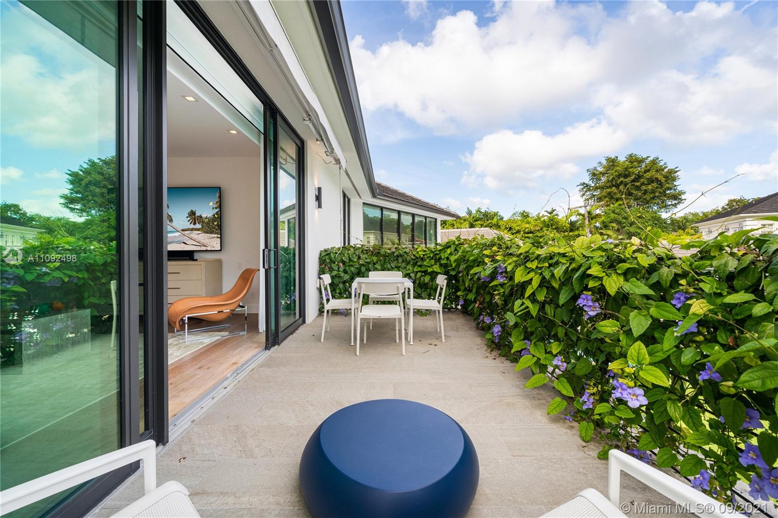 CORAL GABLES RIVIERA SEC - Residential