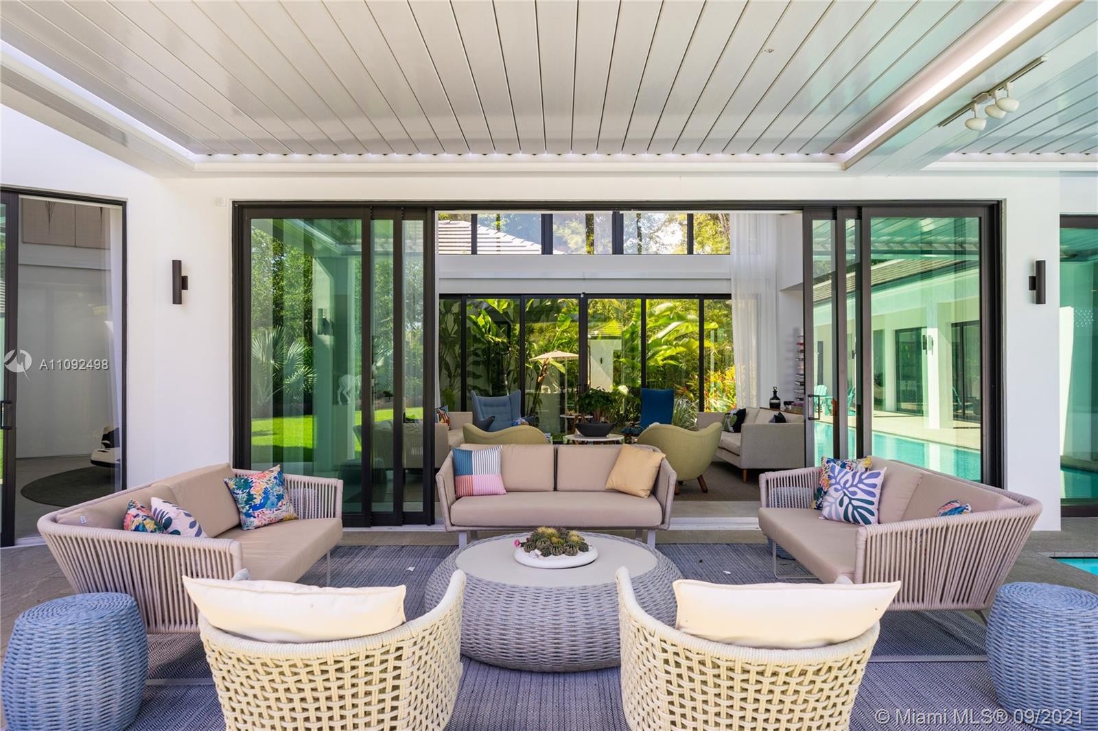 CORAL GABLES RIVIERA SEC - Residential