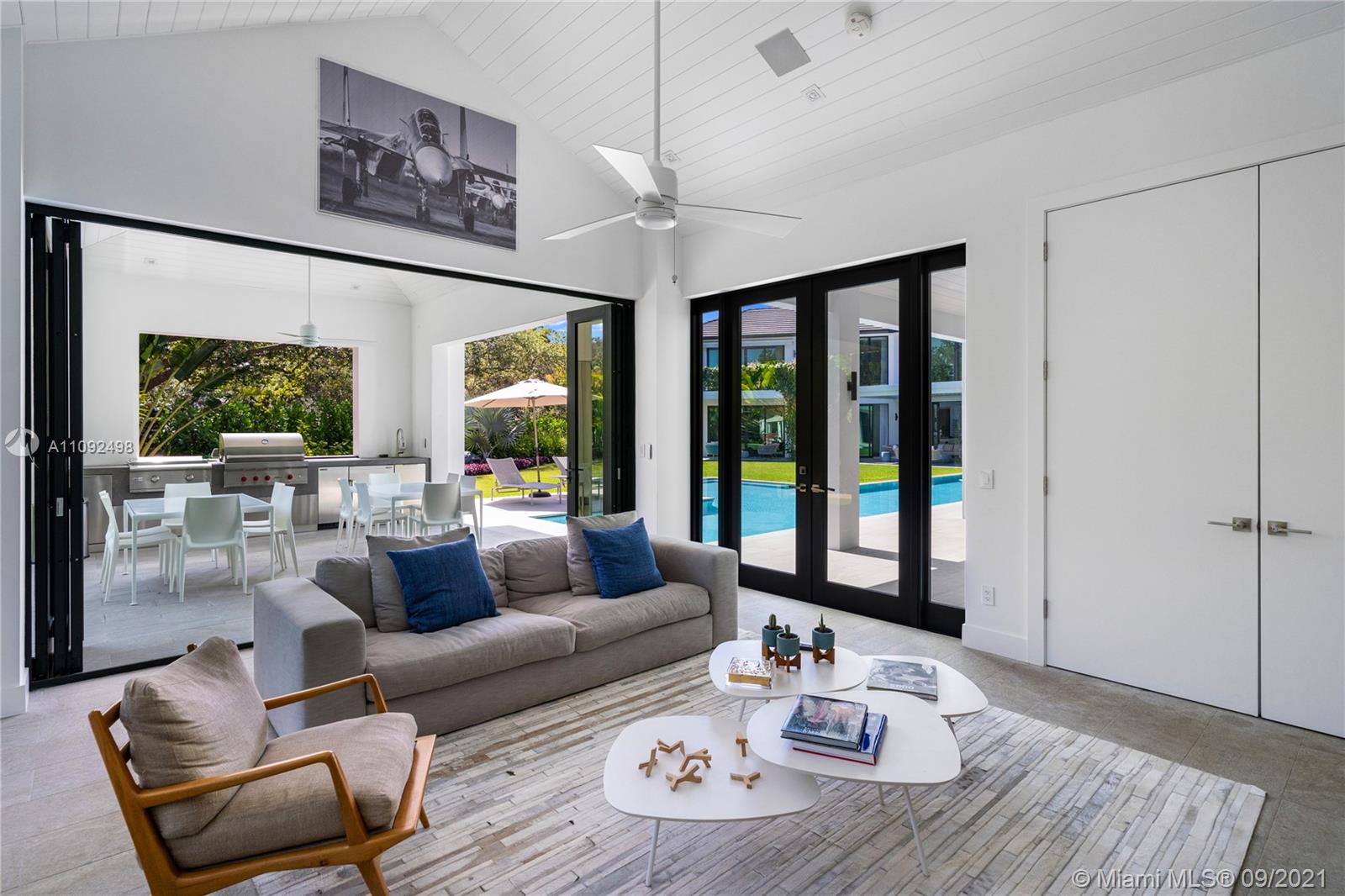 CORAL GABLES RIVIERA SEC - Residential