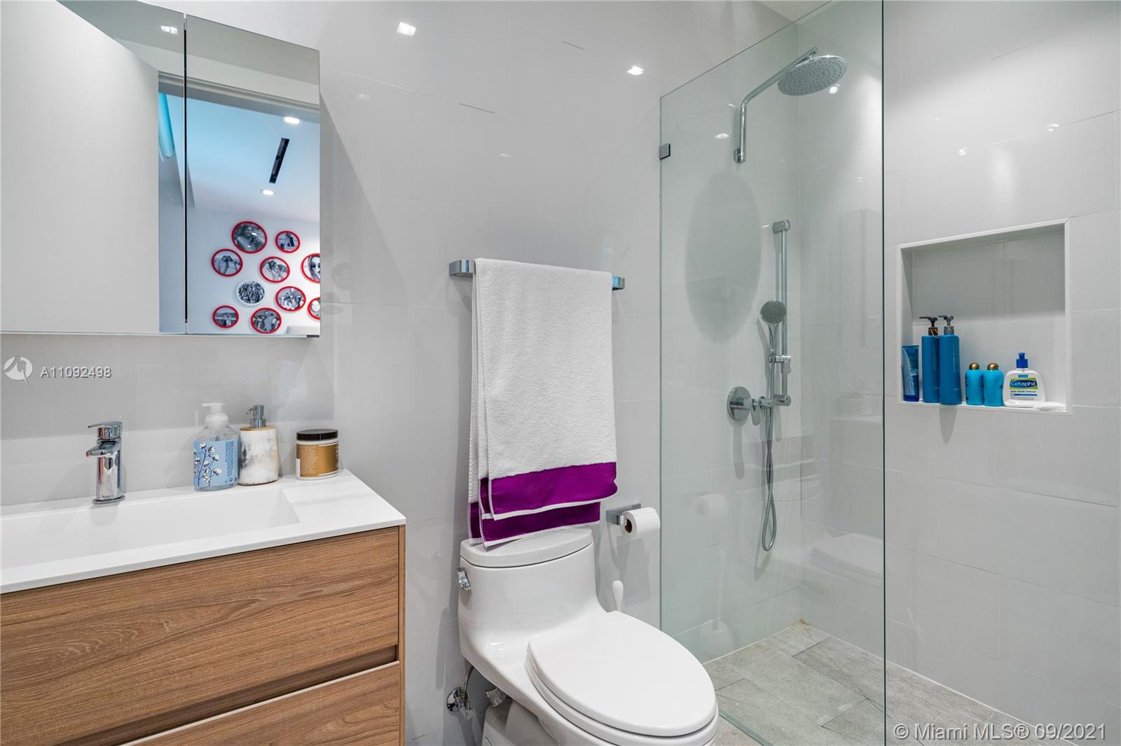 CORAL GABLES RIVIERA SEC - Residential