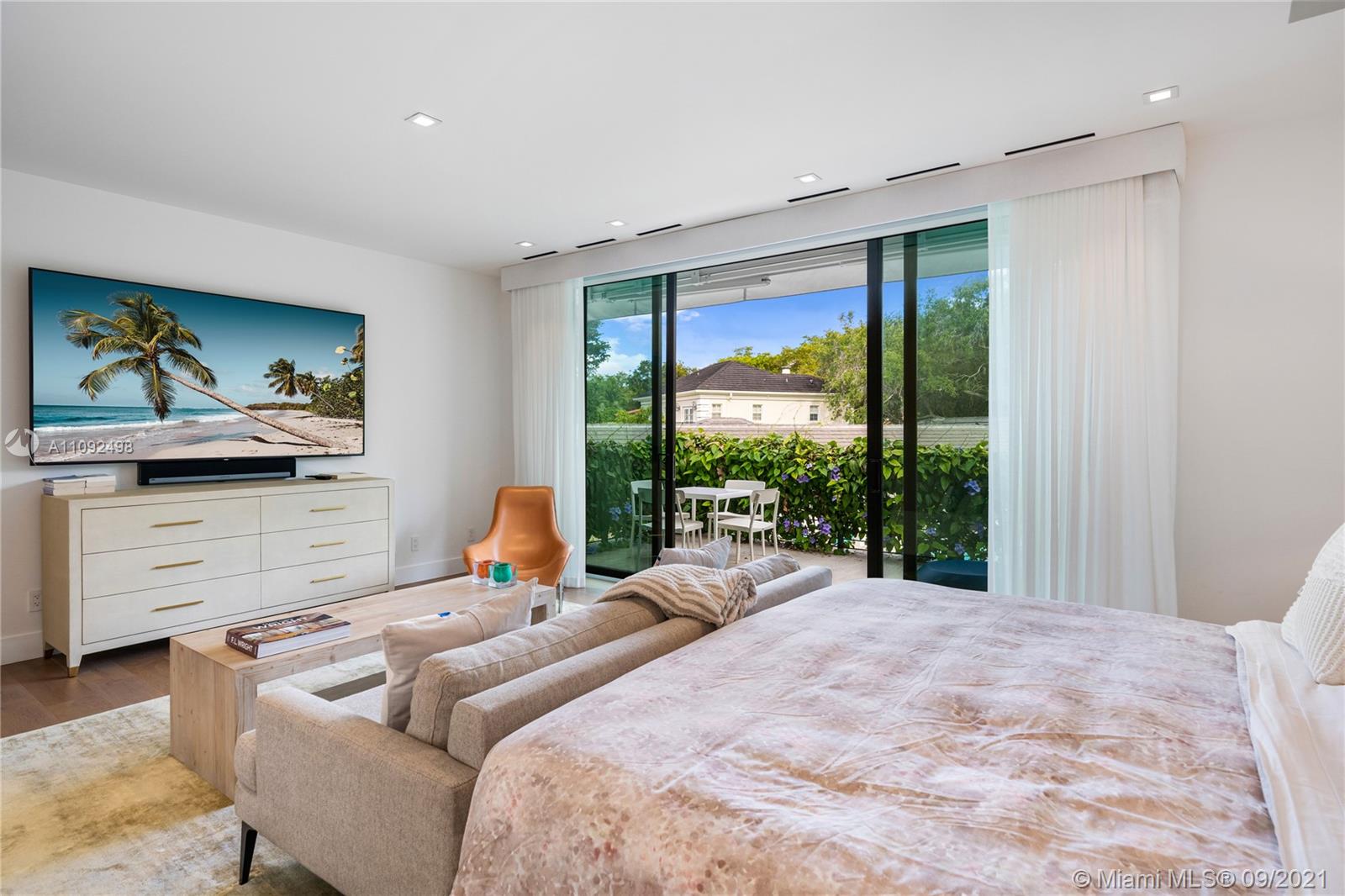 CORAL GABLES RIVIERA SEC - Residential