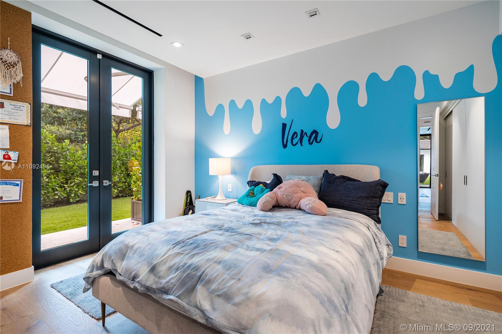 CORAL GABLES RIVIERA SEC - Residential