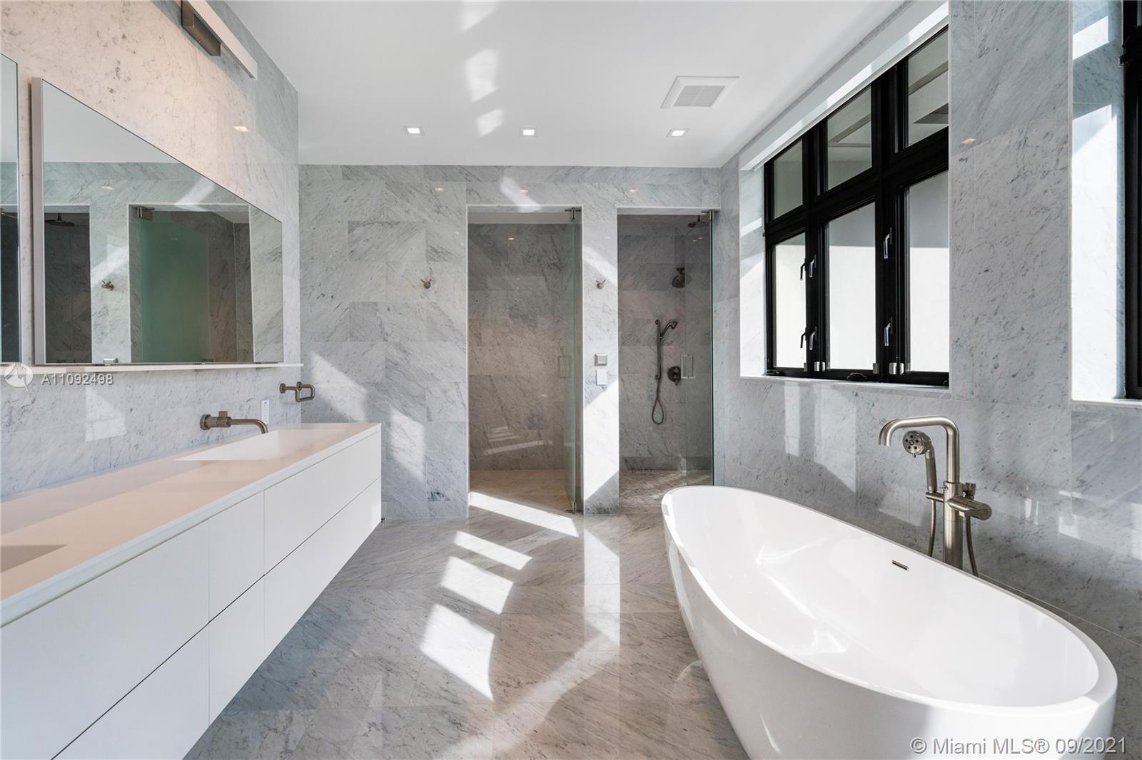 CORAL GABLES RIVIERA SEC - Residential