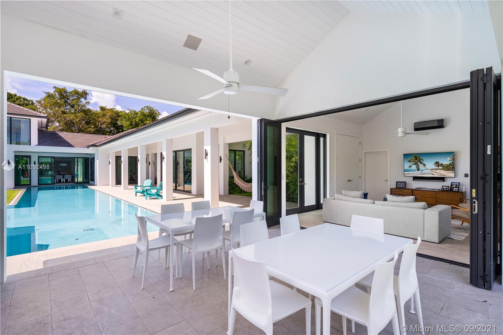 CORAL GABLES RIVIERA SEC - Residential