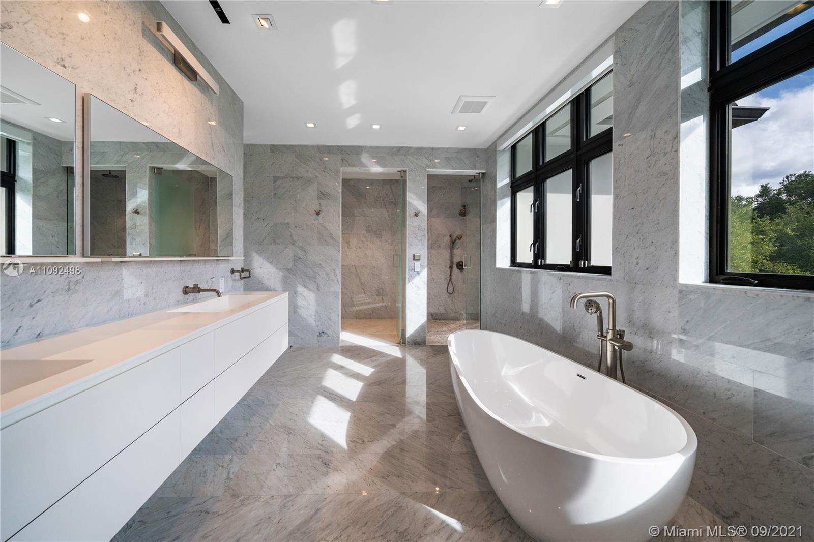 CORAL GABLES RIVIERA SEC - Residential