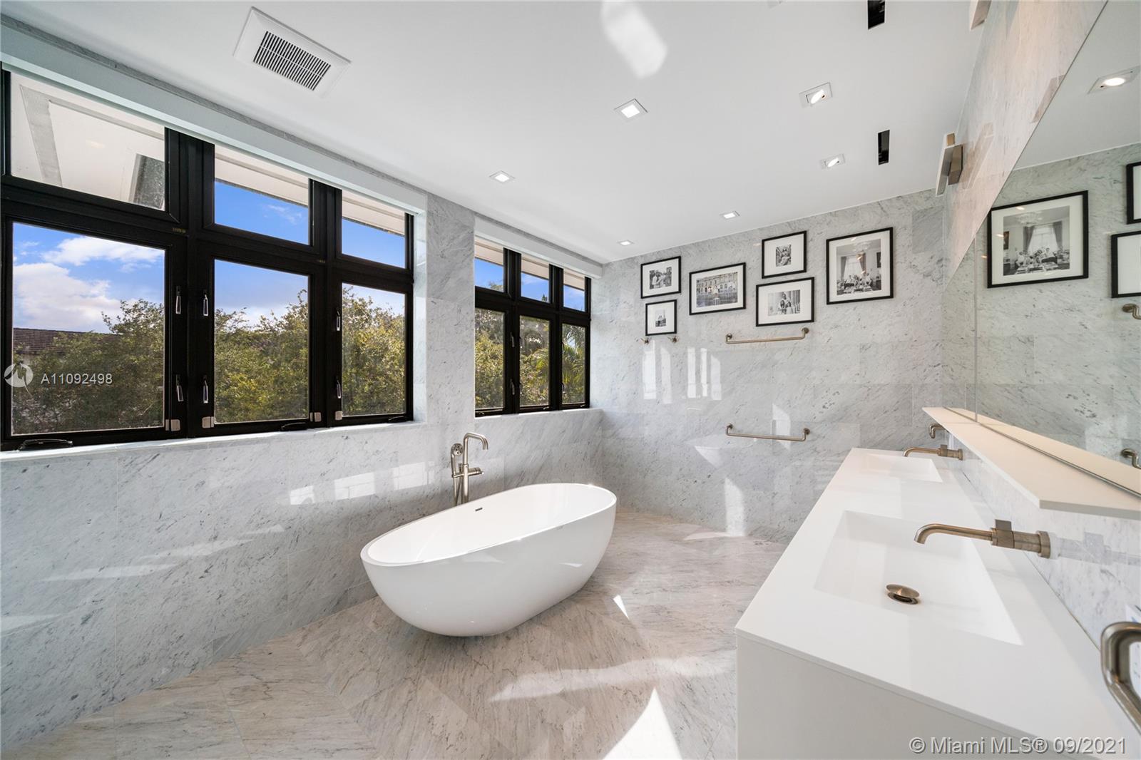 CORAL GABLES RIVIERA SEC - Residential