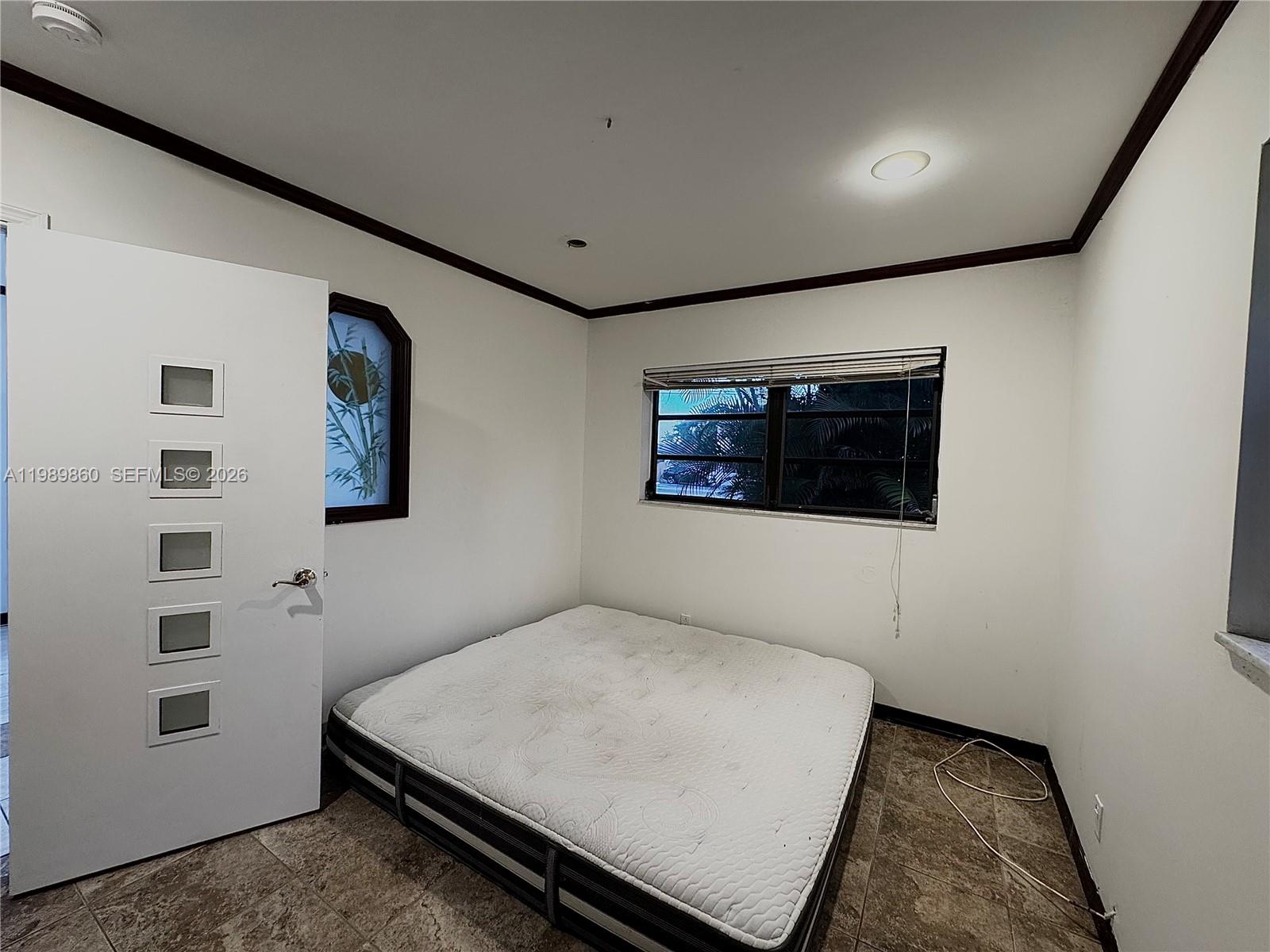 HOLLYWOOD GARDENS - Residential Lease