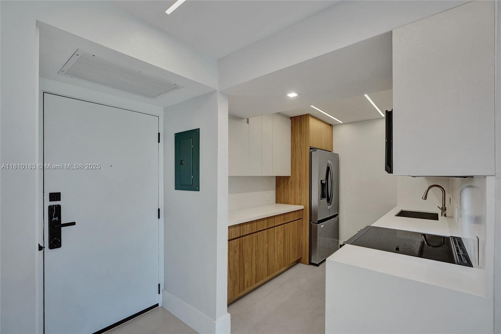 ENSENADA CONDO BLDG E-11 - Residential