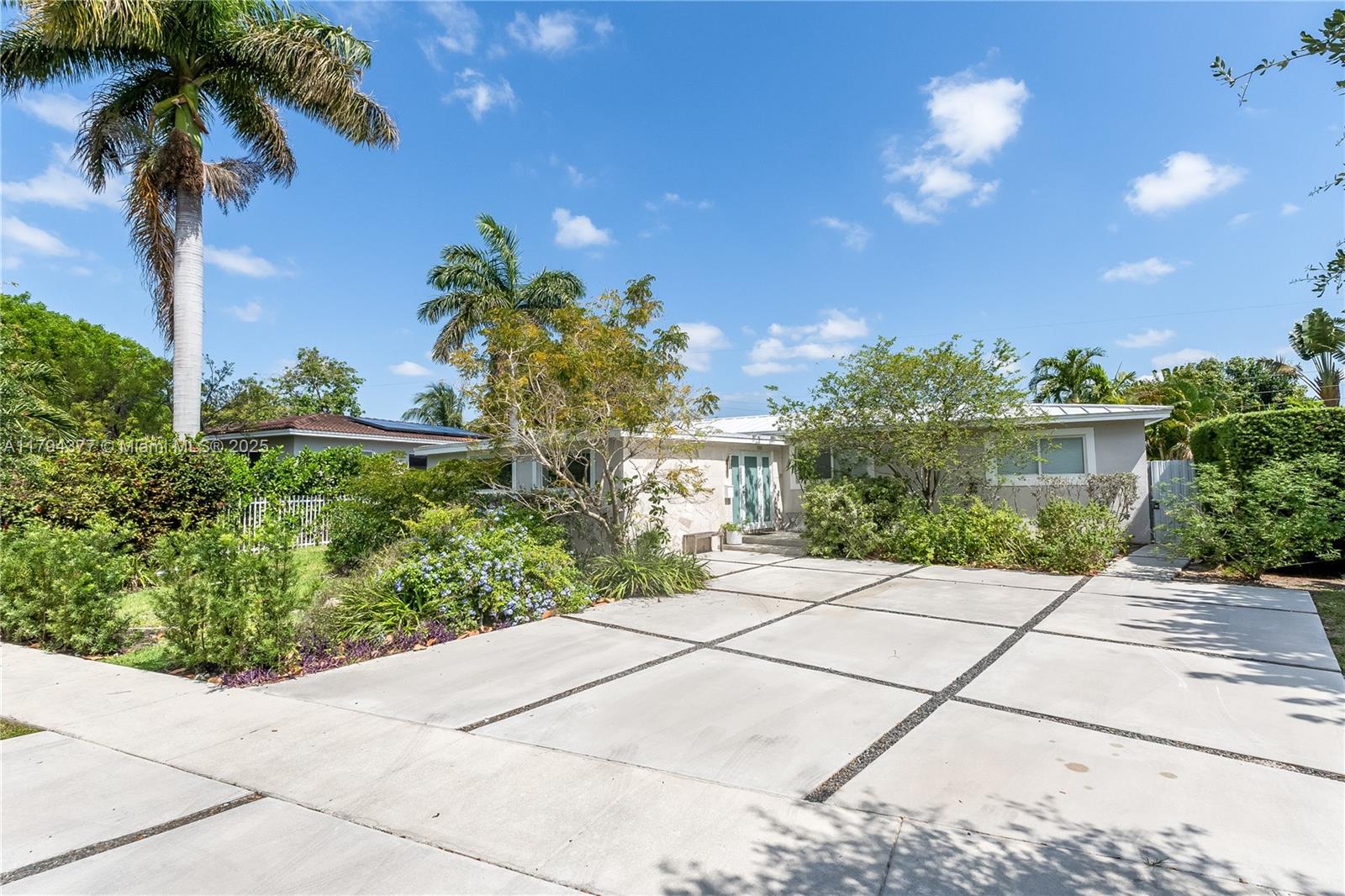 Property for Sale at 135 Ne 128th St, North Miami, Miami-Dade County, Florida - Bedrooms: 3 
Bathrooms: 2  - $850,000