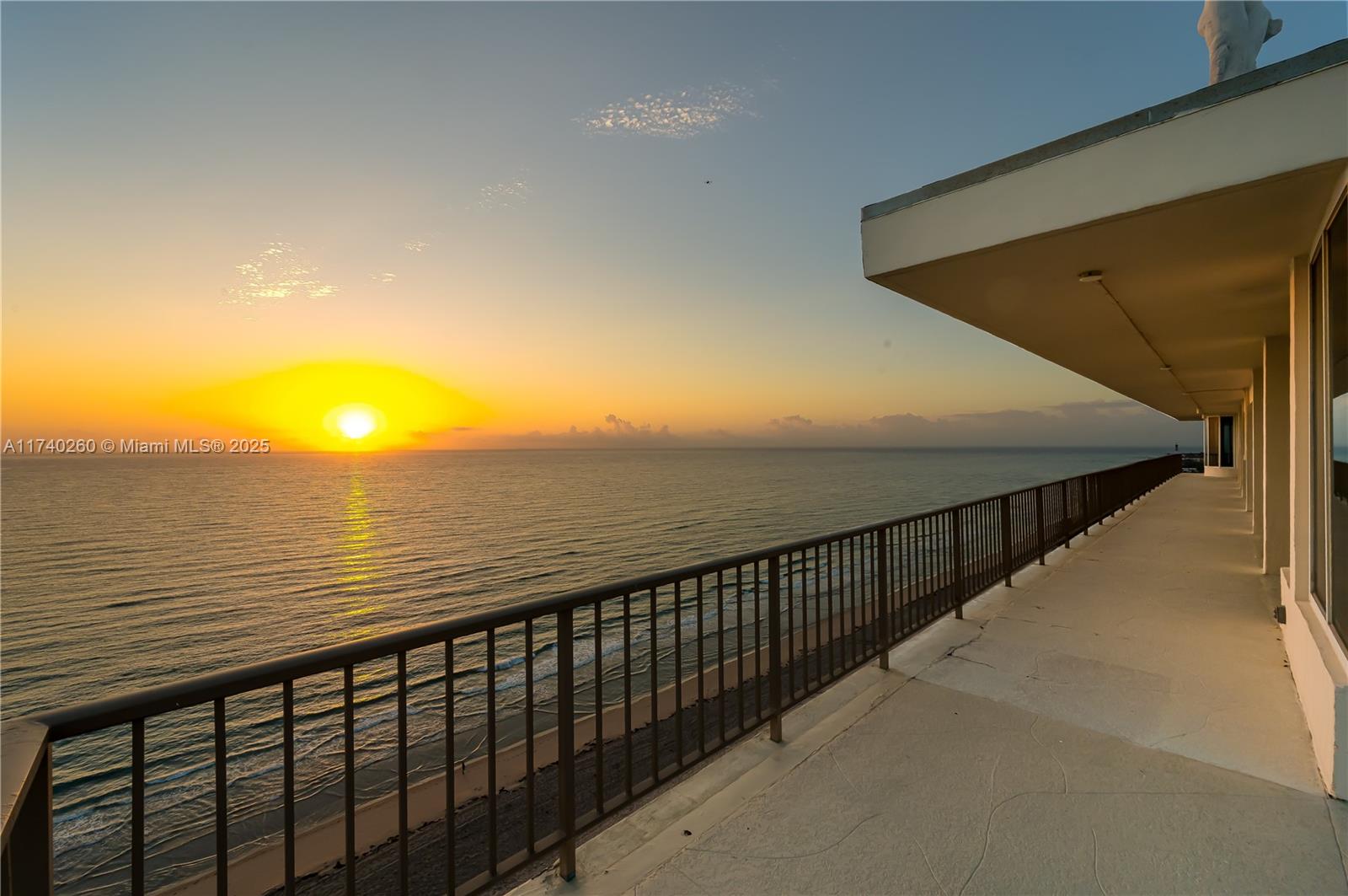 LANDMARK AT HILLSBORO CON - Residential