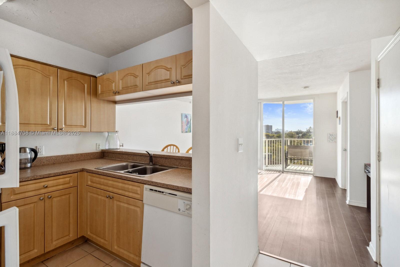 THE CITADEL CONDO - Residential