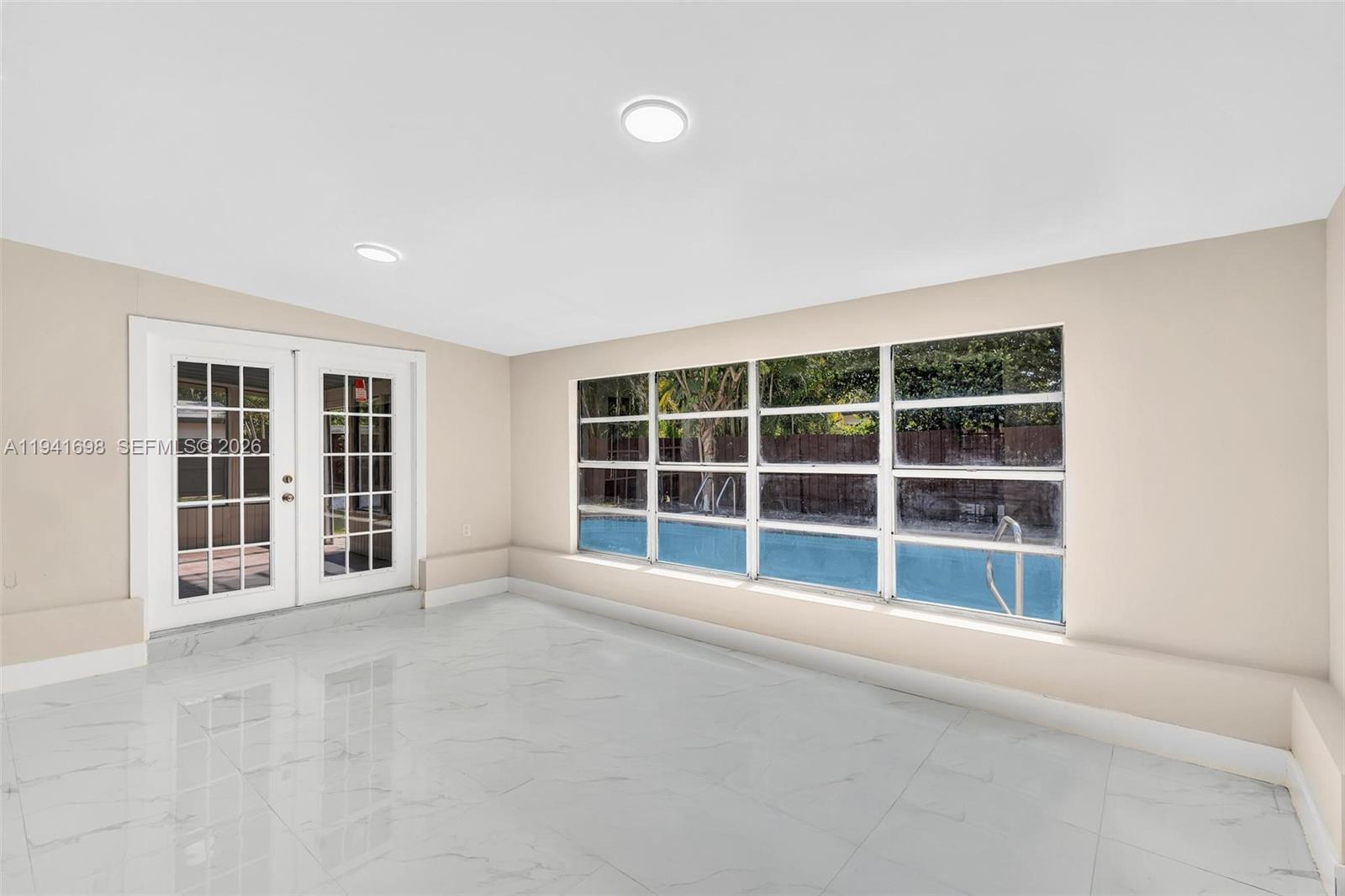 SHERWOOD FOREST - Residential