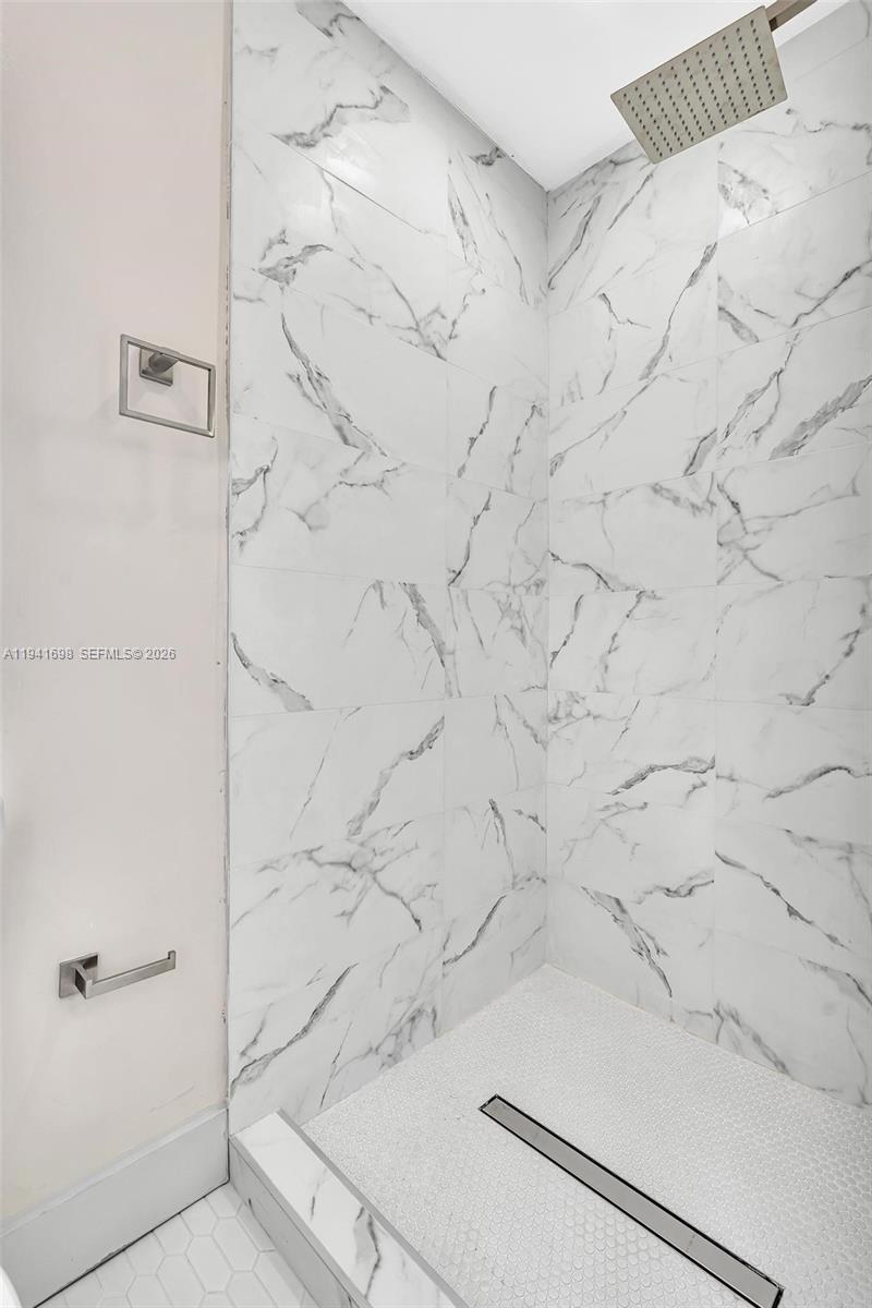 SHERWOOD FOREST - Residential