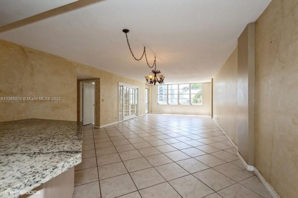 Photo of 3725 S Ocean Dr #424, Hollywood, FL 33019 (MLS # A11366804)