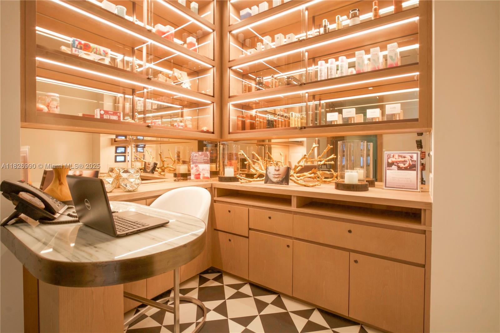 801 SMA RESIDENCES CONDO - Residential Lease