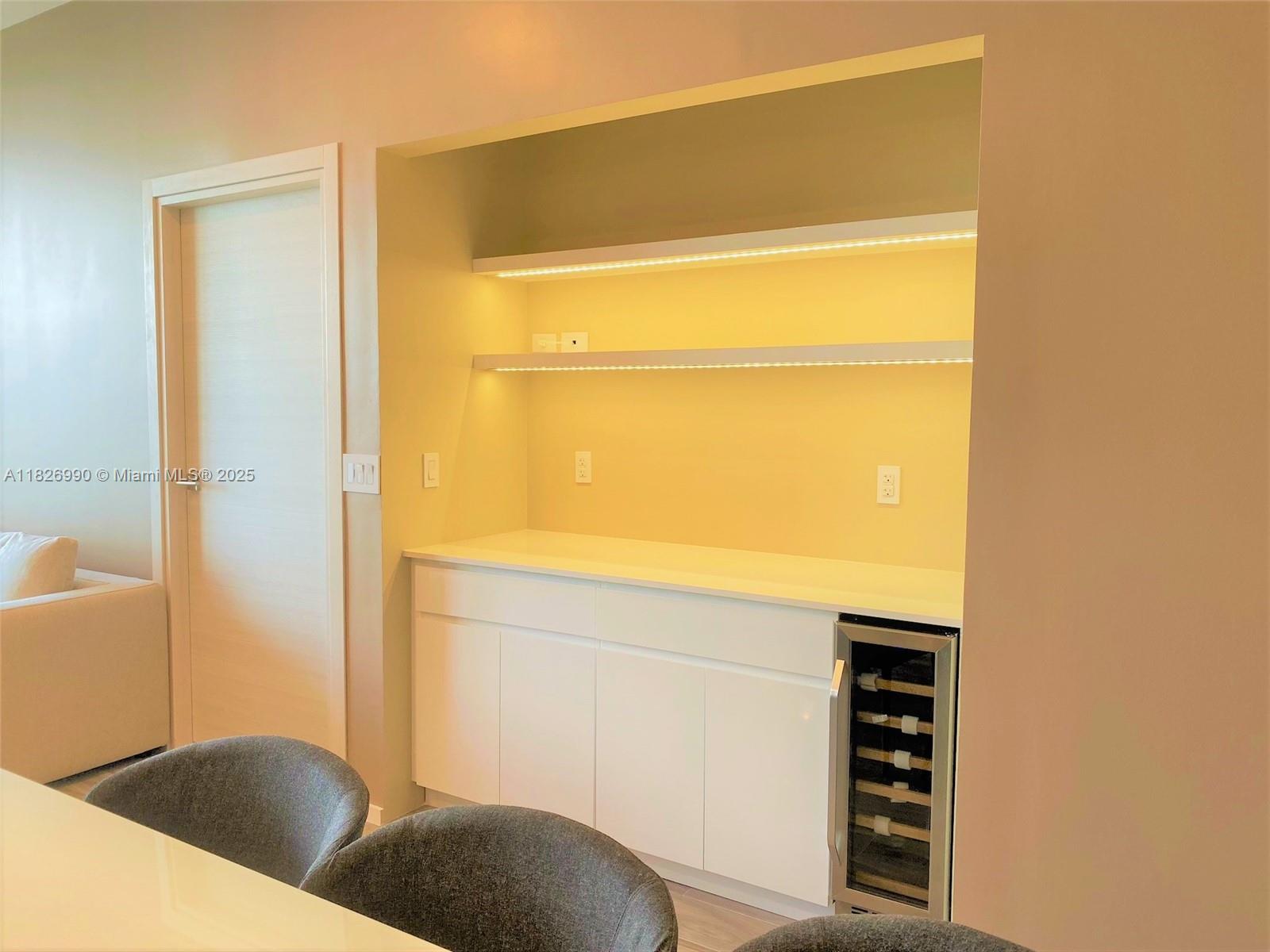 801 SMA RESIDENCES CONDO - Residential Lease