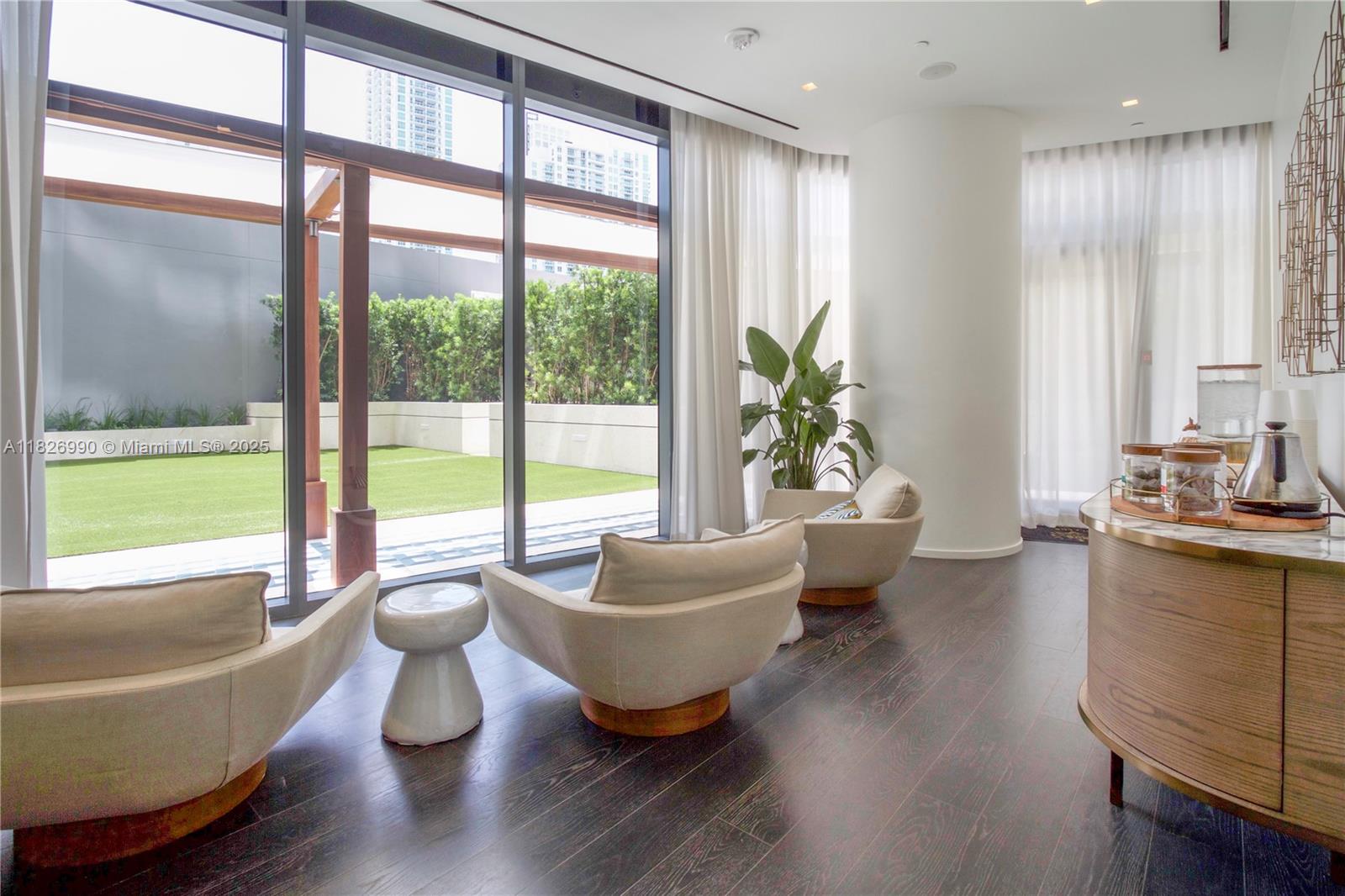 801 SMA RESIDENCES CONDO - Residential Lease