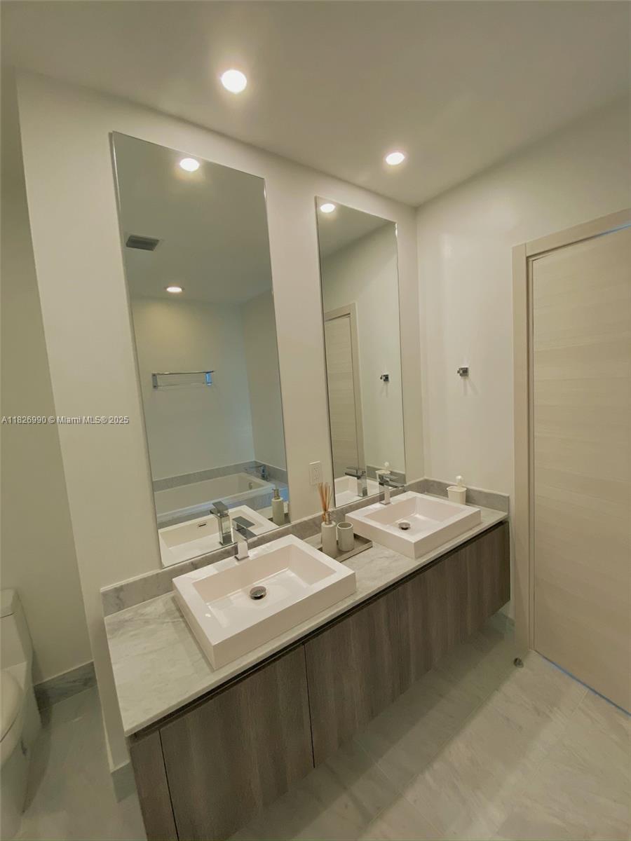 801 SMA RESIDENCES CONDO - Residential Lease