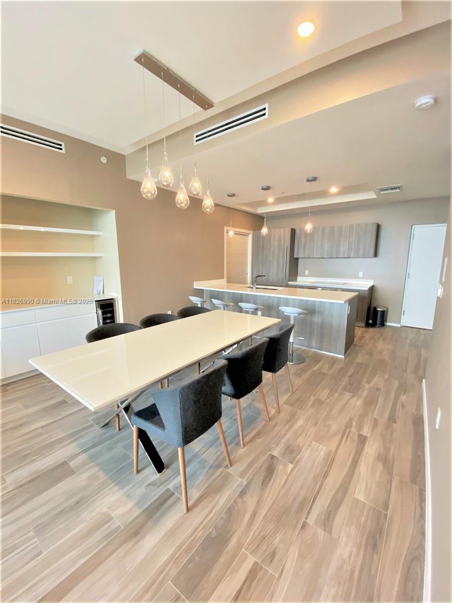 801 SMA RESIDENCES CONDO - Residential Lease