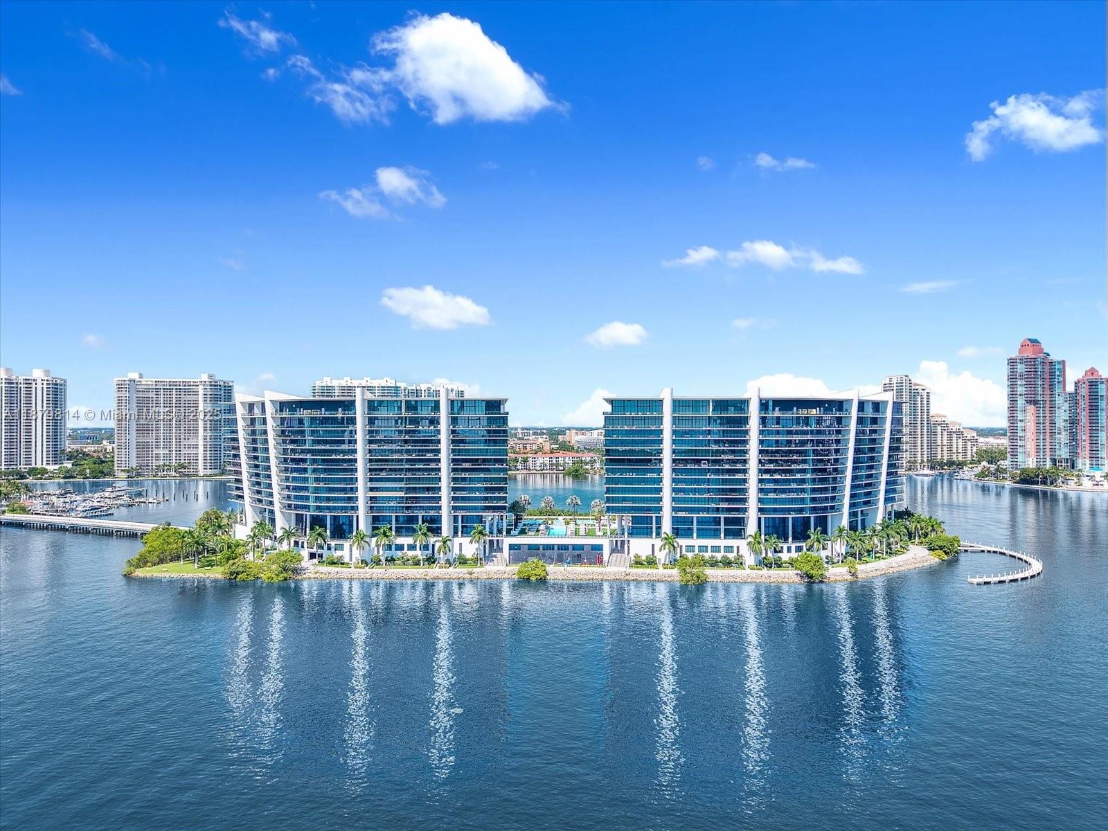 PRIVE CONDO - Residential