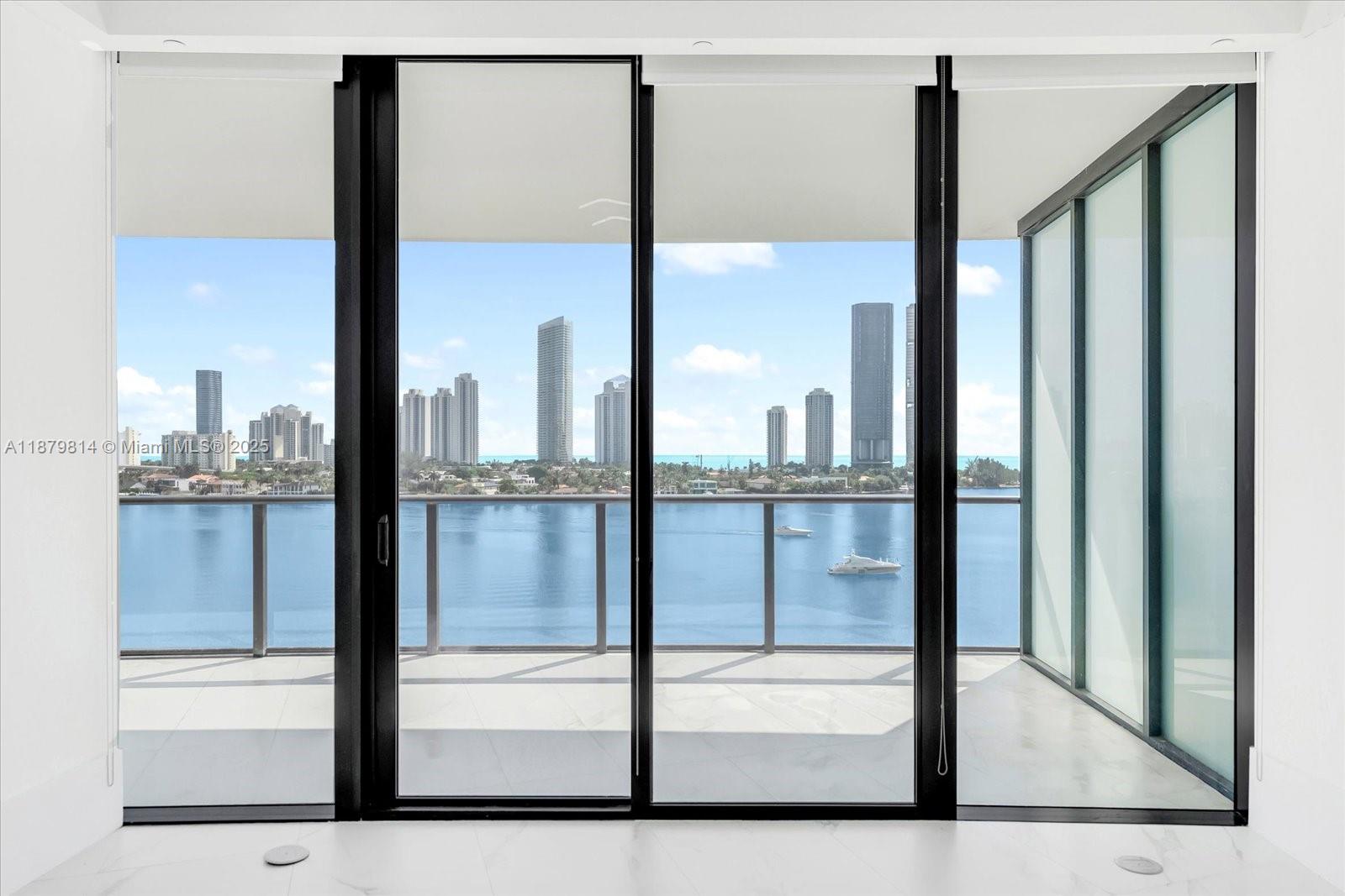 PRIVE CONDO - Residential