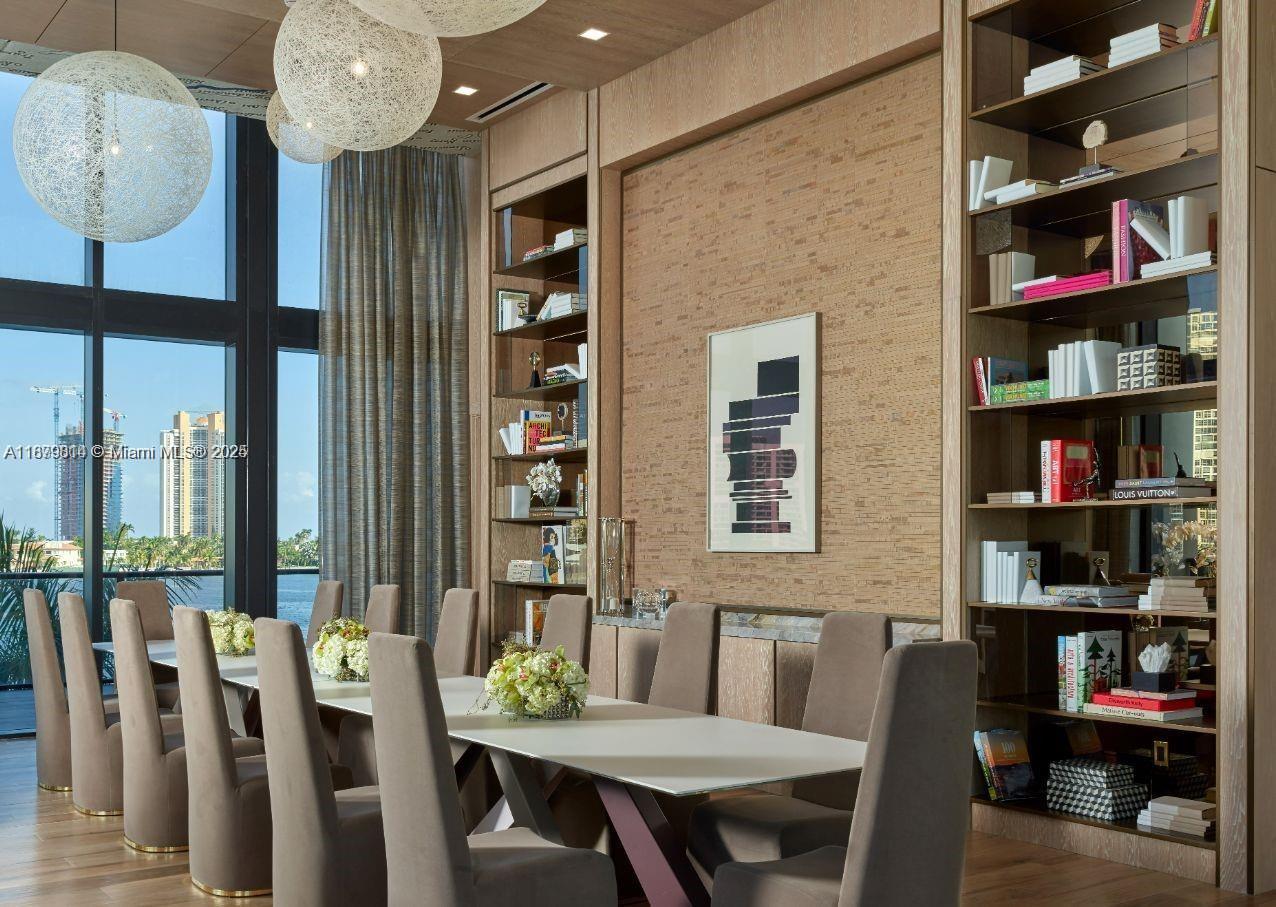 PRIVE CONDO - Residential