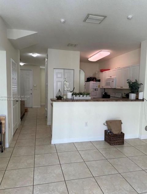 Photo of 152 SE 29th Ave #4, Homestead, FL 33033 (MLS # A11941629)