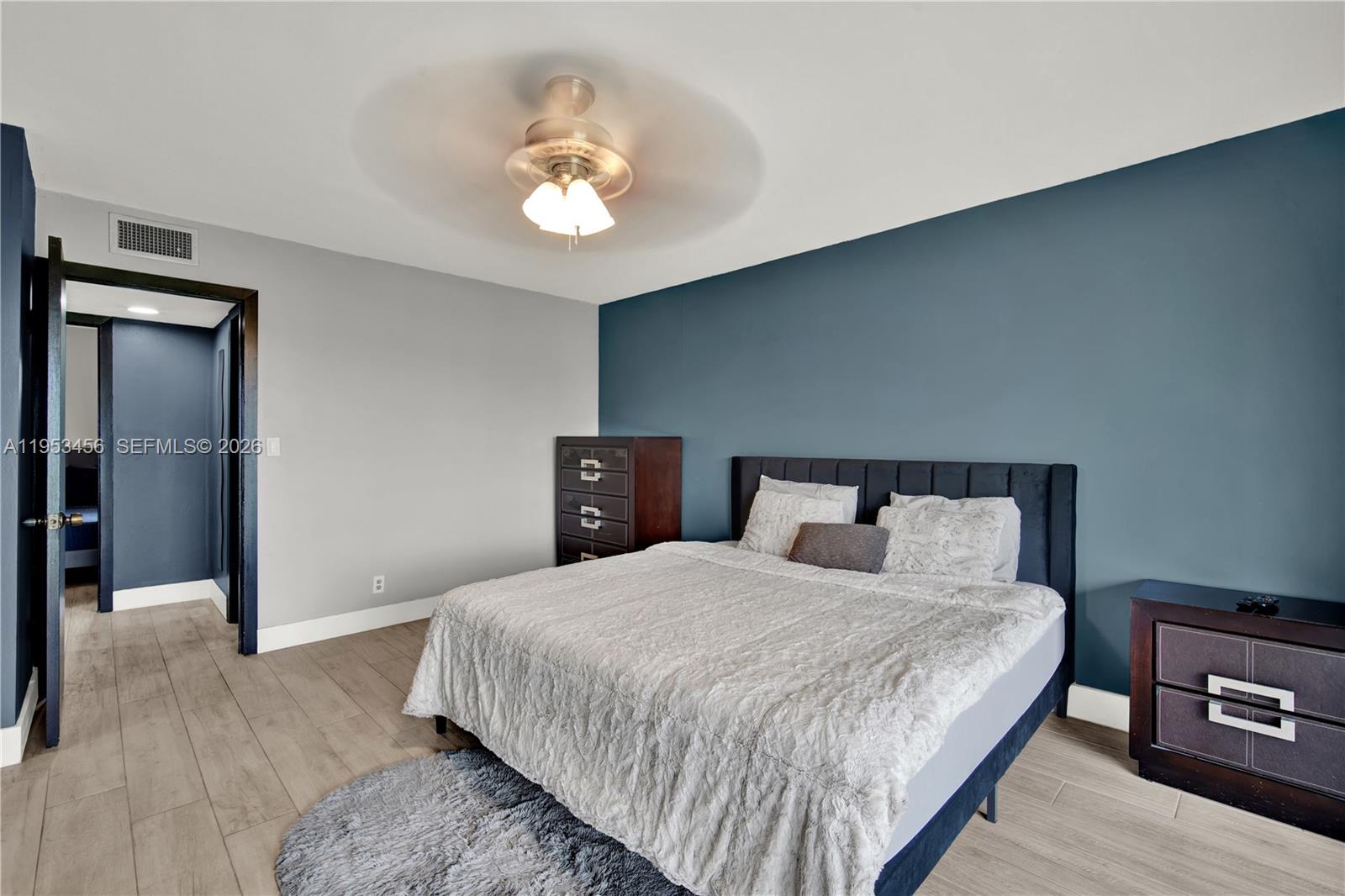 HILLCREST COUNTRY CLUB NO - Residential