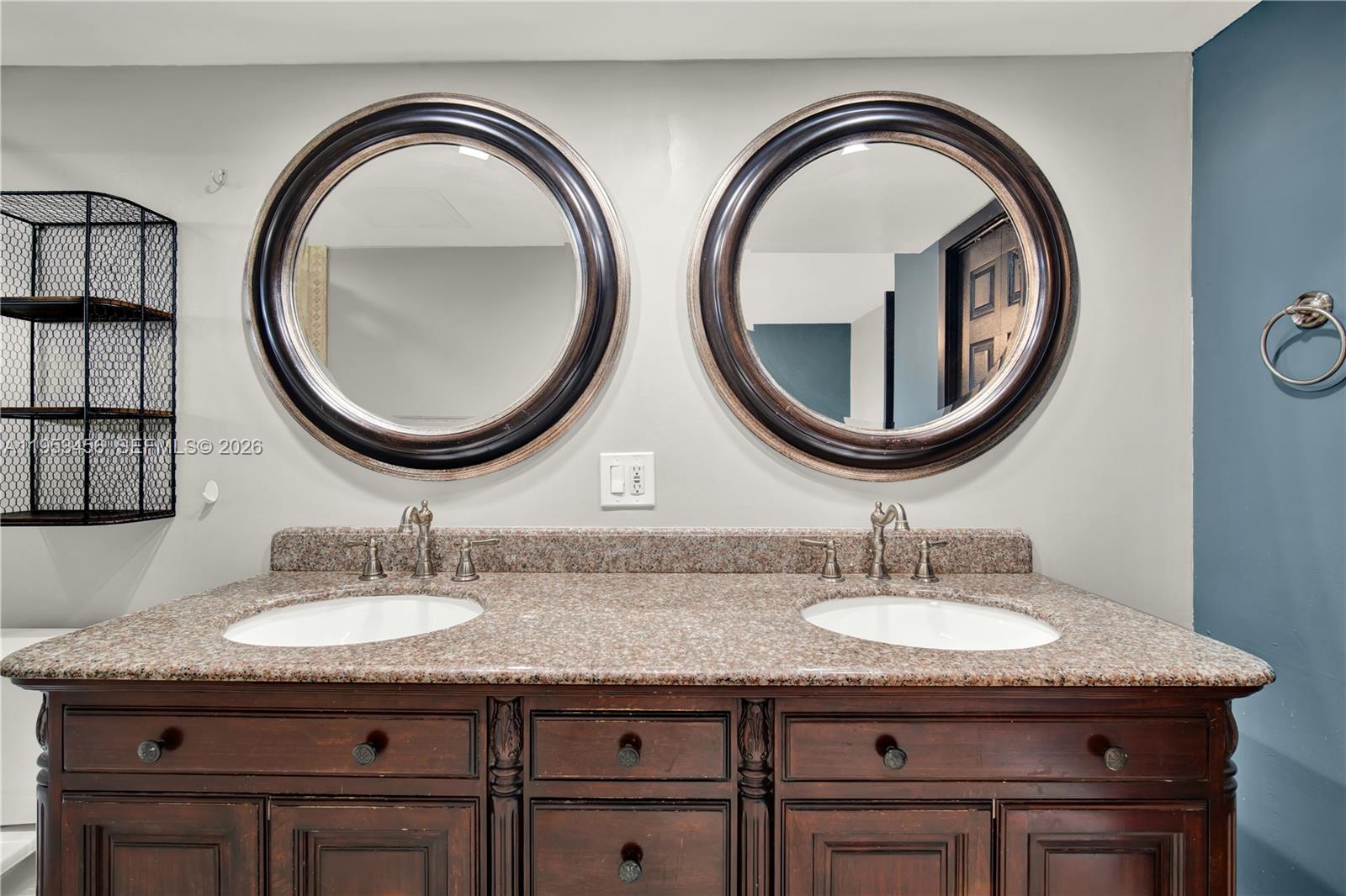 HILLCREST COUNTRY CLUB NO - Residential