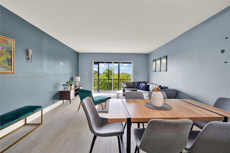 Only a 10 minutes ride to Downtown Hollywood restaurants, Hollywood Beach and 8 minutes to the Hard Rock guitar Hotel and Casino, this beautifully renovated apartment in Hollywood could be your "home sweet home". Nice and fully furnished, close to major stores and supermarkets, great schools and major hospitals, this precious gem hidden in the well kept and quiet Hillcrest area is an opportunity you can't miss.This 2/2 apartment has a fully renovated kitchen with beautiful granite countertops, modern slack style cabinets and top of the line appliances. Master bedroom has a king bed, classy and spacious double sinks and an ample walking closet. Step out of your master to a magnificent view of the gardens from your gorgeous screened balcony with hurricane shutters. FULLY FURNISHED ONLY