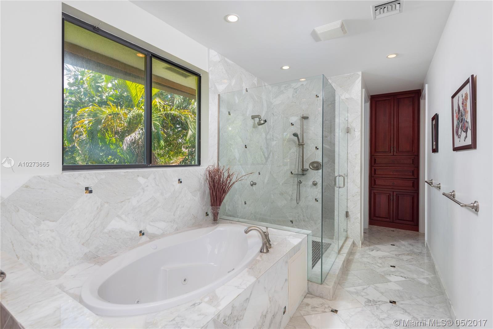 GOLDEN BEACH SEC D - Residential