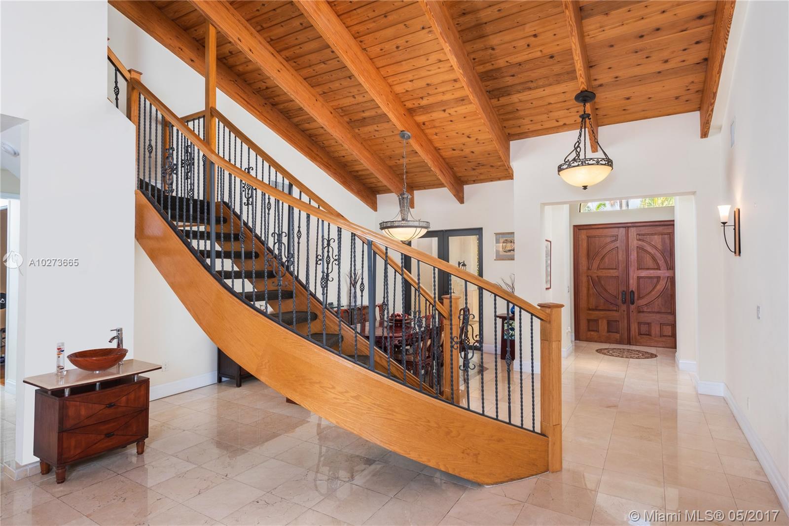 GOLDEN BEACH SEC D - Residential