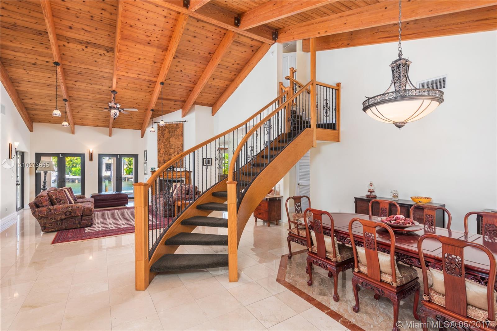 GOLDEN BEACH SEC D - Residential