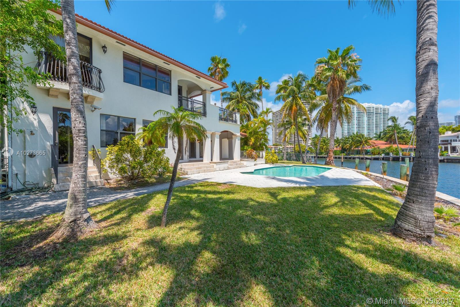 GOLDEN BEACH SEC D - Residential