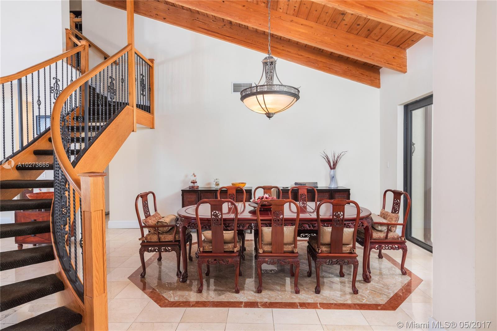 GOLDEN BEACH SEC D - Residential