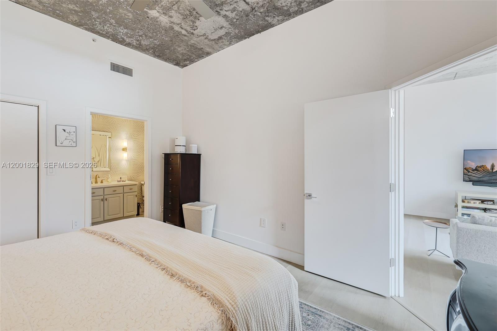 CITE CONDO - Residential Lease