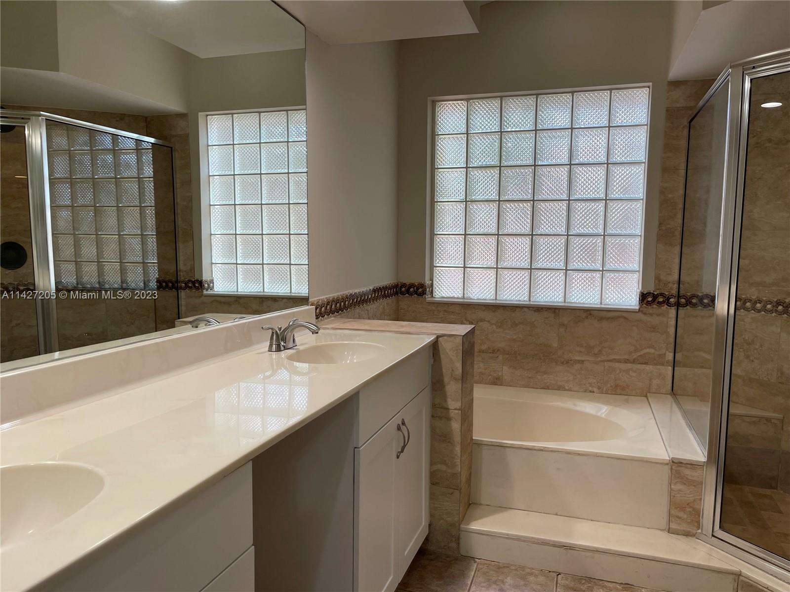 CENTRAL PARK LAKE - Residential Lease