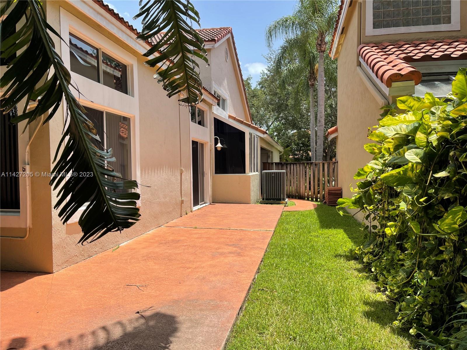 CENTRAL PARK LAKE - Residential Lease