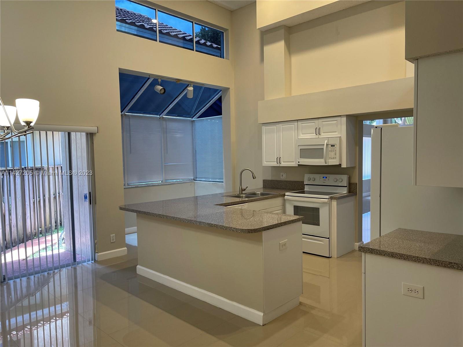 CENTRAL PARK LAKE - Residential Lease