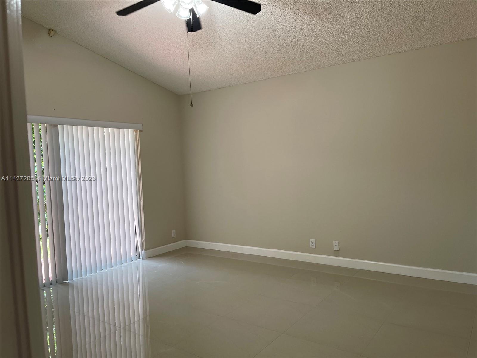 CENTRAL PARK LAKE - Residential Lease