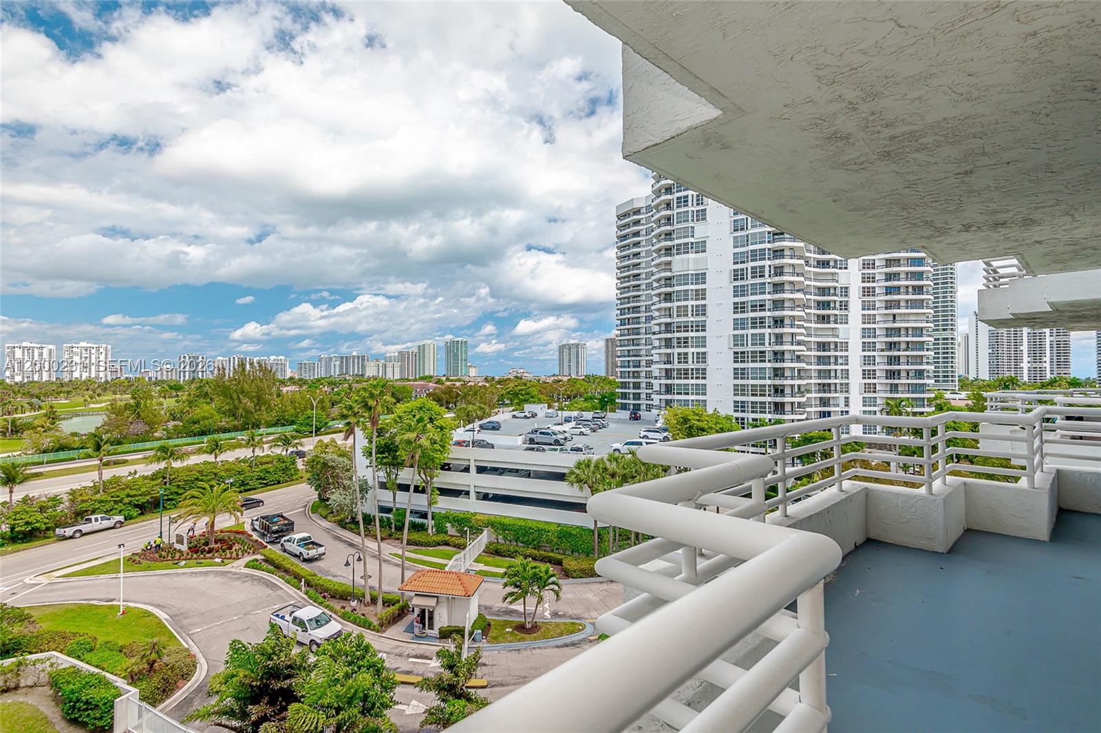 PARC CENTRAL AVENTURA EAS - Residential Lease