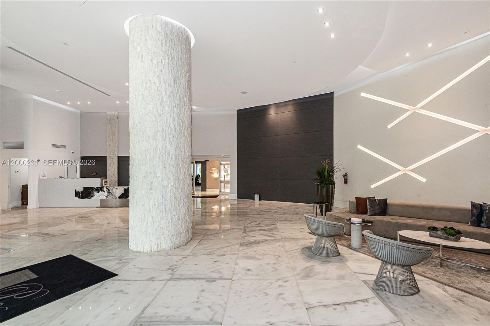 PARC CENTRAL AVENTURA EAS - Residential Lease