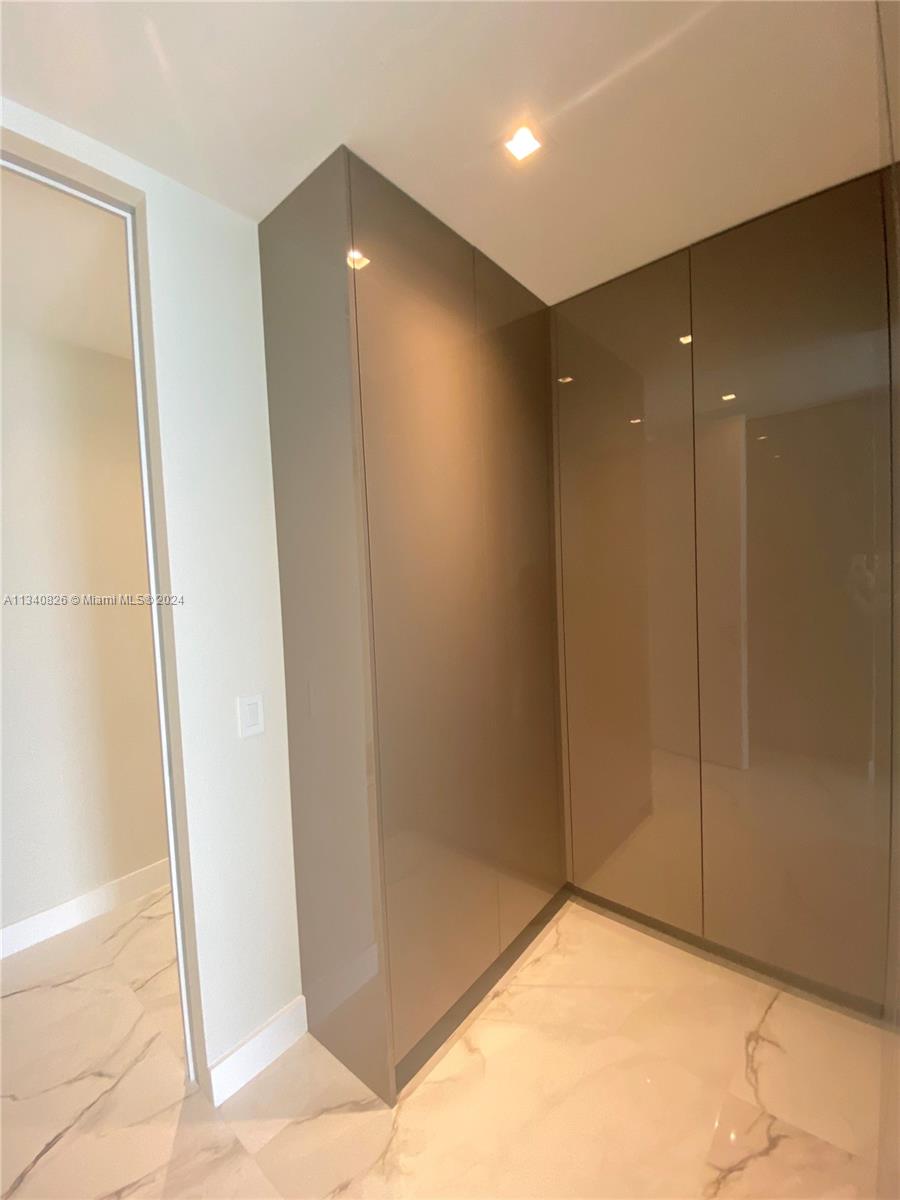 18975 COLLINS CONDO - Residential