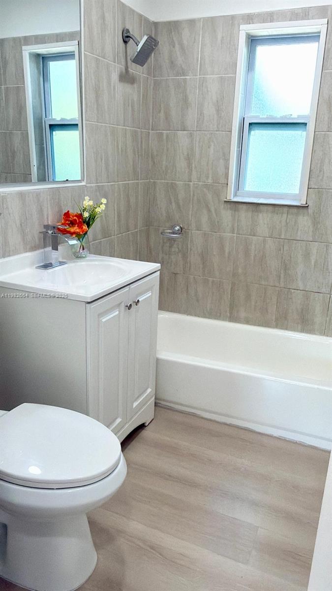 LAUDERDALE MANORS RESUB O - Residential