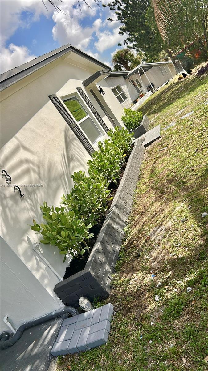 LAUDERDALE MANORS RESUB O - Residential