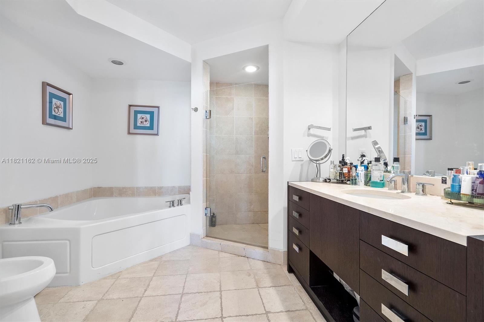 TRUMP ROYALE CONDO - Residential