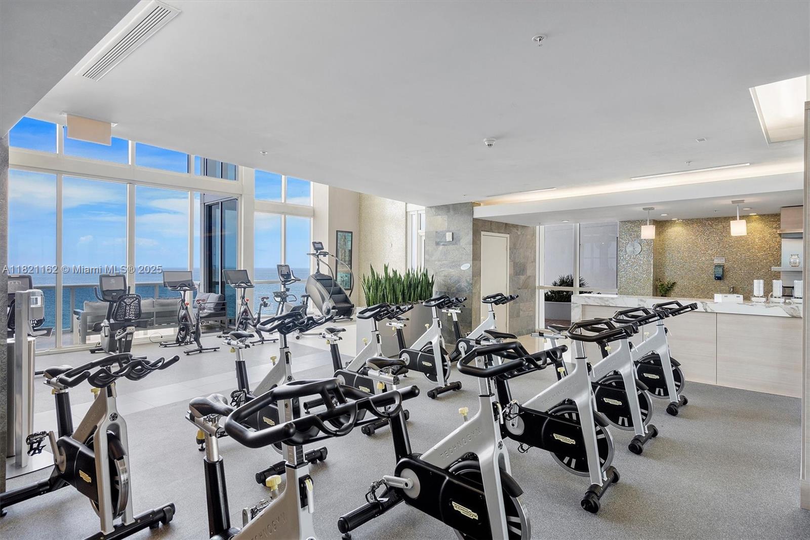 TRUMP ROYALE CONDO - Residential