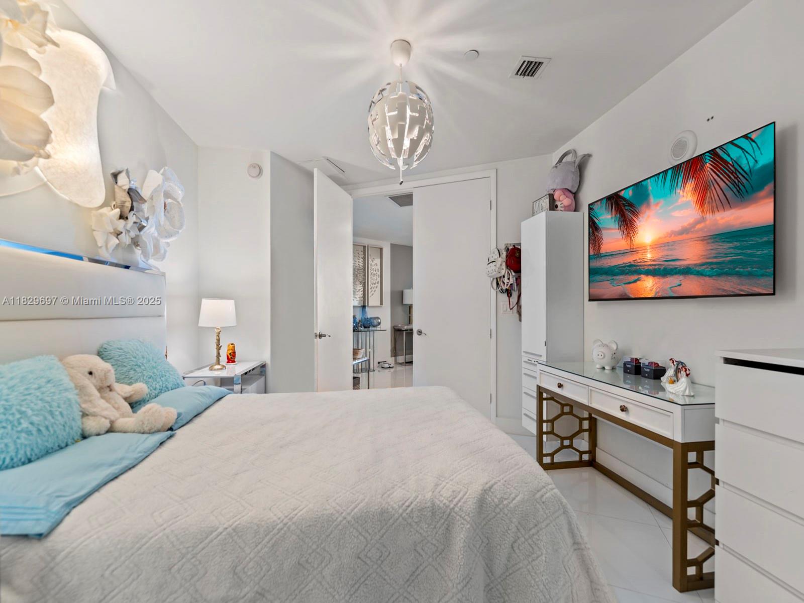 TDR TOWER II CONDO - Residential