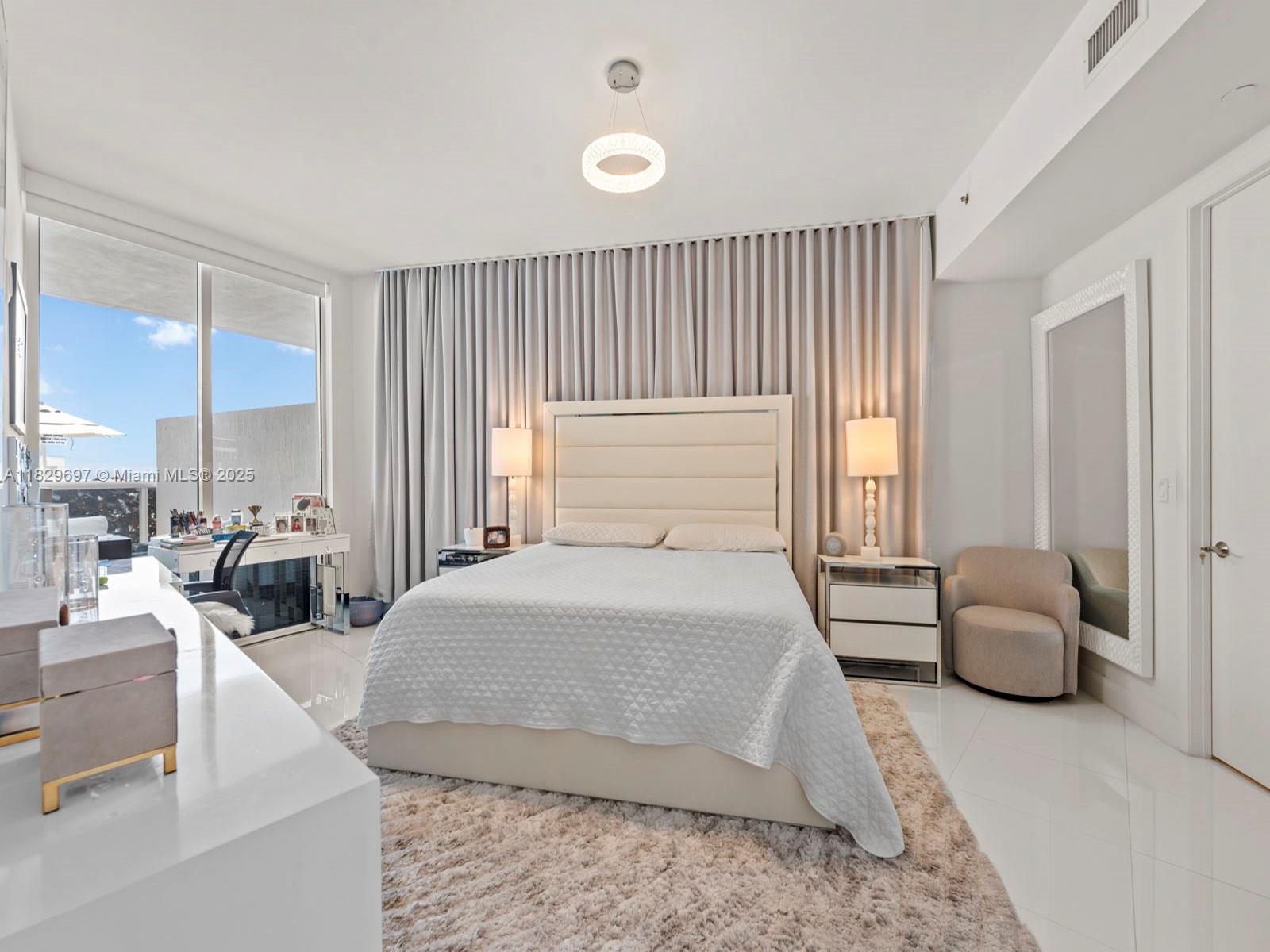 TDR TOWER II CONDO - Residential